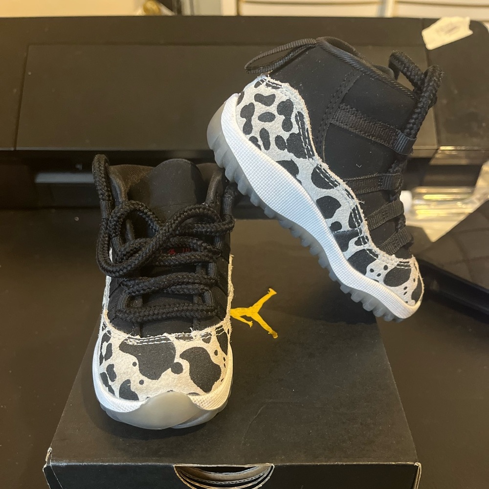 Jordan Kids Sneakers Black and White